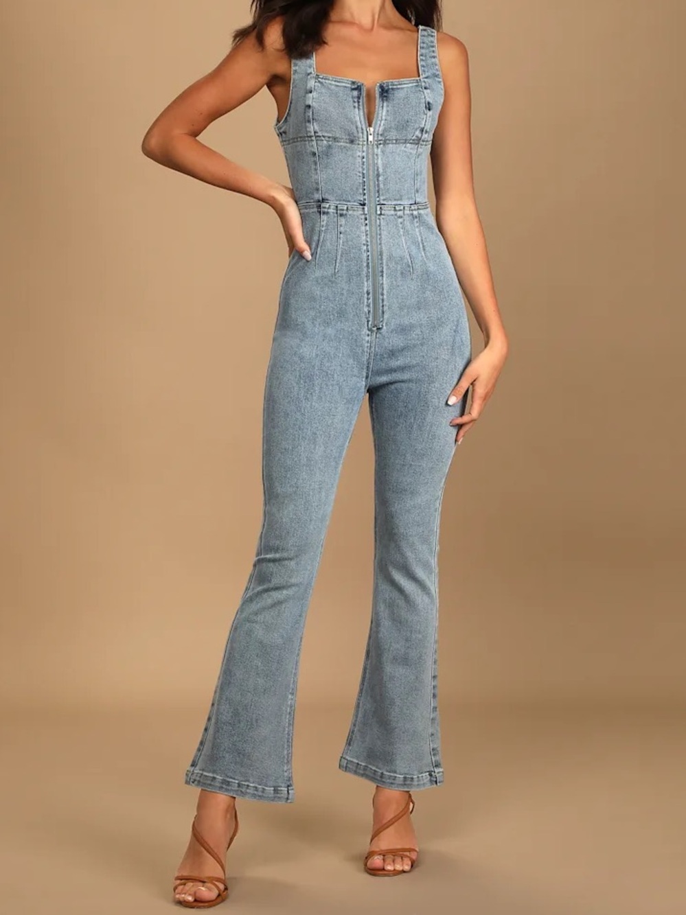 Lulus Keep Groovin' Light Wash Denim Zip-front Jumpsuit Blue - Size XS NWT
